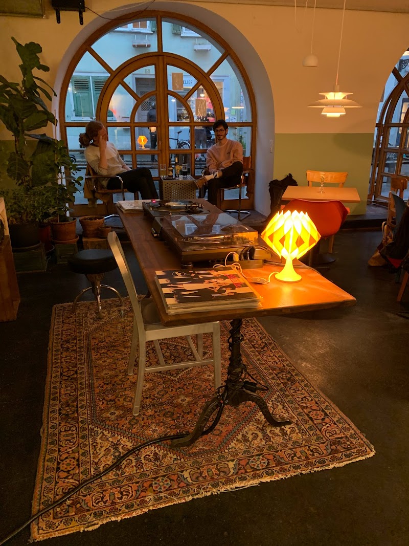 Roxy Vinyl Cafe Winterthur stylish